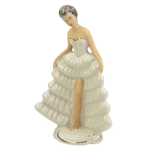 77809 J. JEZELA ŚLICZNA FIGURKA DAMA W UKŁONIE (1).jpg