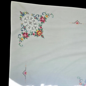 77904 SZYDEŁKOWE WSTAWKI I HAFT KRZYŻYKOWY OBRUS 210 X 175 CM (3).jpg
