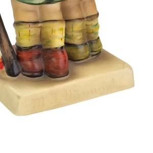 77945 GOEBEL I. HUMMEL FIGURKA PARA DZIECI POD PARASOLEM NR 71 (8).jpg