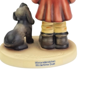 77946 GOEBEL I. HUMMEL FIGURKA ŚPIEWAJĄCA DZIEWCZYNKA Z PIESKIEM NR 2134 (7).jpg