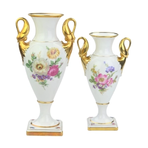 77975 ALKA KUNST CUDOWNY WAZON AMFORA Z ŁABĘDZIAMI W KWIATY 23,7 cm (14).jpg