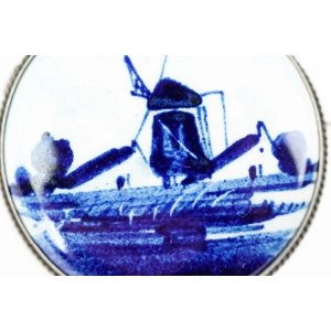 78017 DELFT PORCELANOWA RĘCZNIE MALOWANA BROSZA Z PEJZAŻEM (2).jpg