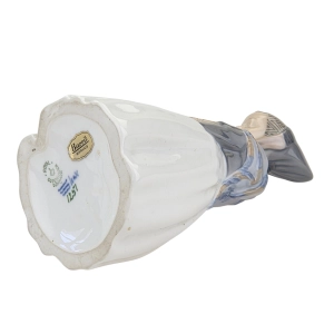 78200 ROYAL KOPENHAGEN PORCELANOWA FIGURKA DZIEWCZYNY AMAGER II (9).jpg