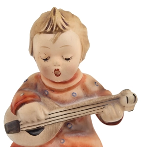 78821 GOEBEL I. HUMMEL JOYFUL FIGURKA DZIEWCZYNKI Z GITARĄ (5).jpg