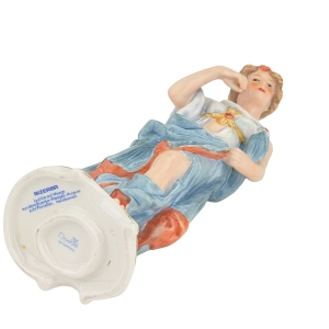78848 GOEBEL ŚLICZNA RĘCZNIE MALOWANA FIGURA NIEWIASTY JUSTITIA (9).png