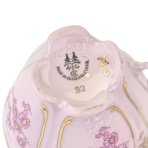 79067 CHODOV ŚLICZNA FILIŻANKA ZE SPODKIEM Z RÓŻOWEJ PORCELANY RÓŻOWE KWIATECZKI (13).jpg