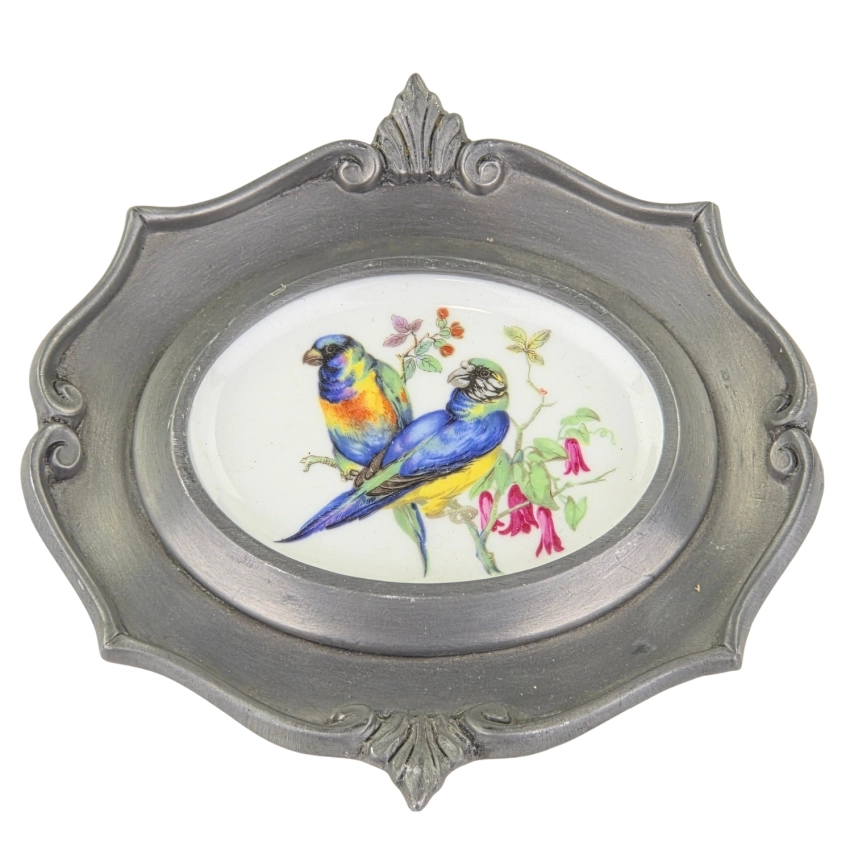79419 SCHWARZENHAMMER PTASZKI NA PORCELANIE W CYNOWEJ RAMIE PAPUŻKAMI (1).jpg
