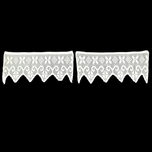 SZYDEŁKO PARA ZAZDROSTEK LAMBREKINÓW W BIELI SERDUSZKA 2X 55 X 25 CM