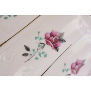 41135 CHODOV KUBEK Z RÓŻOWEJ PORCELANY KWIATY I ZŁOCENIA (3).jpg