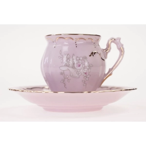 47143 CHODOV FILIŻANKA MOKKA Z RÓŻOWEJ PORCELANY CUDEŃKO Z RELIEFAMI (2).jpg