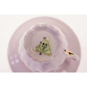 47143 CHODOV FILIŻANKA MOKKA Z RÓŻOWEJ PORCELANY CUDEŃKO Z RELIEFAMI (6).jpg