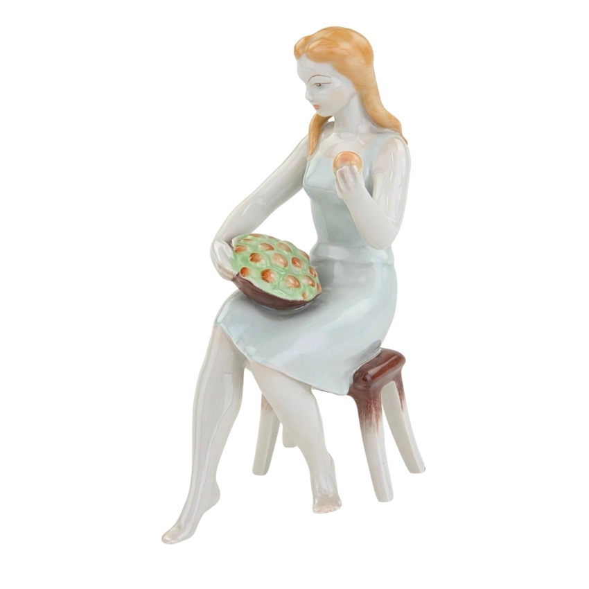 79856 HOLLOHAZA CUDOWNA RĘCZNIE MALOWANA FIGURA DZIEWCZYNY SPRZEDAJĄCEJ JABŁKA (1).jpg