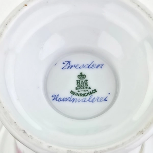 79880 HEINRICH KWIATOWE RELIEFY I STRZĘPIASTE KWIATY RĘCZNIE MALOWANE W DREŹNIE WAZON (11).jpg