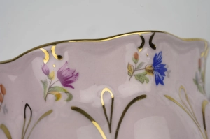 41647 CHODOV KUBEK FILIŻANKA Z RÓŻOWEJ PORCELANY KOLOROWE KWIATECZKI (3).jpg