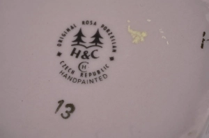 41647 CHODOV KUBEK FILIŻANKA Z RÓŻOWEJ PORCELANY KOLOROWE KWIATECZKI (5).jpg