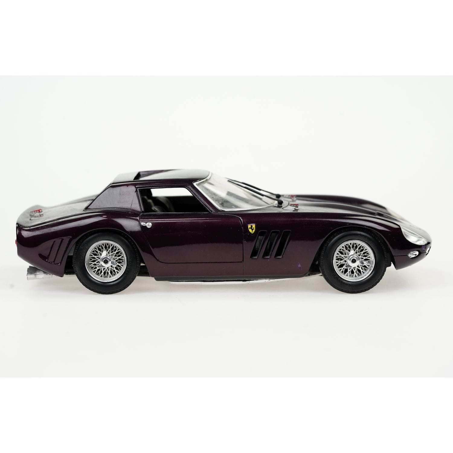 Guiloy Ferrari 250 GTO 1964 Morado 1:18 de segunda mano por 29,9 EUR en Sabadell en WALLAPOP